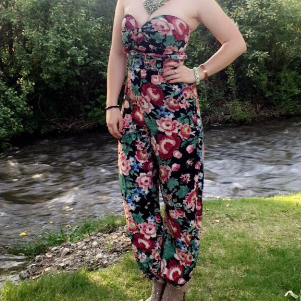 Floral strapless jumpsuit